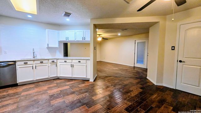 5419 Park Lake, San Antonio, TX 78244