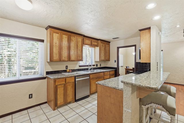 3702 Hastings Drive, Arlington, TX 76013