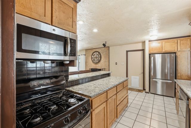3702 Hastings Drive, Arlington, TX 76013