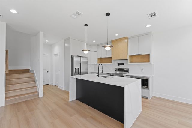 141 Lakeshore Lane, Red Oak, TX 75154