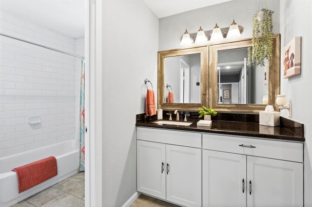 908 Morningside Court, Friendswood, TX 77546