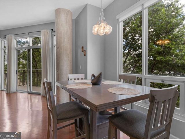 711 Cosmopolitan Drive NE 321, Atlanta, GA 30324