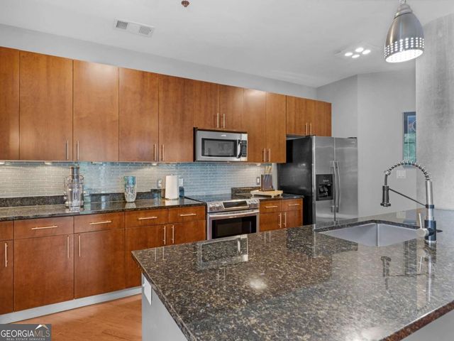 711 Cosmopolitan Drive NE 321, Atlanta, GA 30324