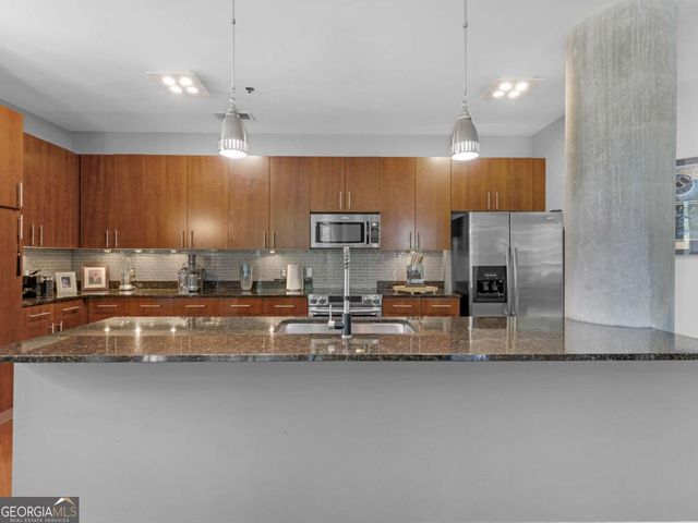 711 Cosmopolitan Drive NE 321, Atlanta, GA 30324