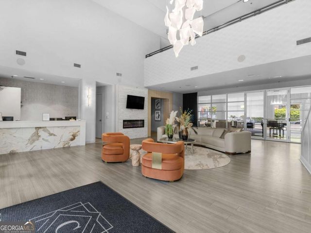 711 Cosmopolitan Drive NE 321, Atlanta, GA 30324