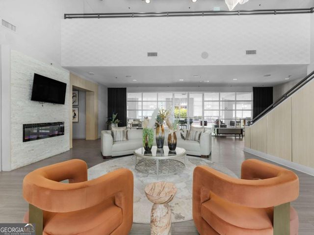 711 Cosmopolitan Drive NE 321, Atlanta, GA 30324