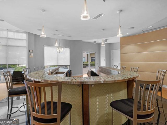 711 Cosmopolitan Drive NE 321, Atlanta, GA 30324