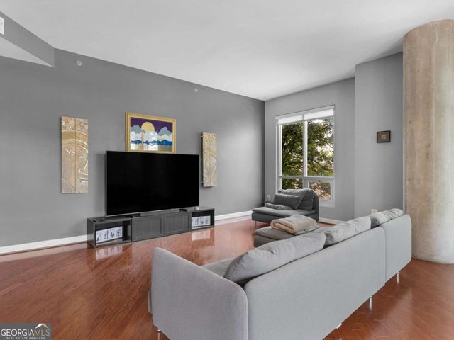 711 Cosmopolitan Drive NE 321, Atlanta, GA 30324
