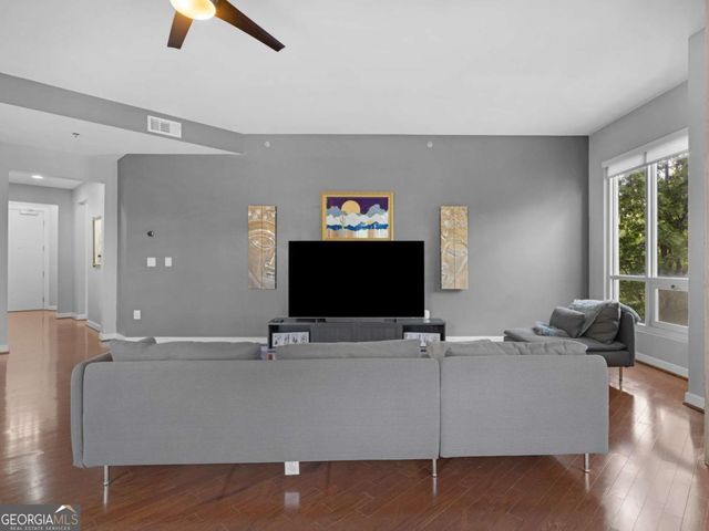 711 Cosmopolitan Drive NE 321, Atlanta, GA 30324