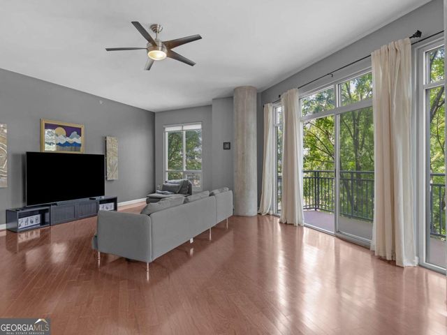 711 Cosmopolitan Drive NE 321, Atlanta, GA 30324