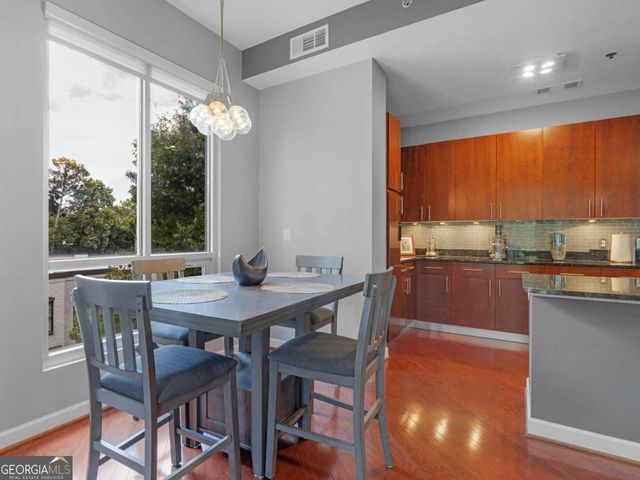 711 Cosmopolitan Drive NE 321, Atlanta, GA 30324