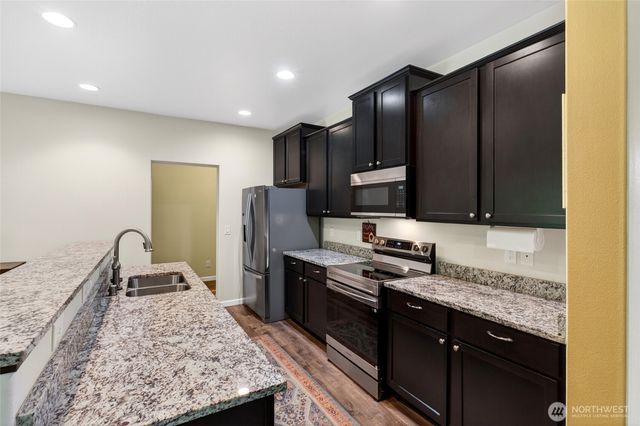 13804 65th Ave E, Puyallup, WA 98373