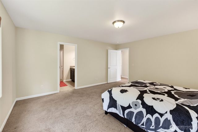 13804 65th Ave E, Puyallup, WA 98373