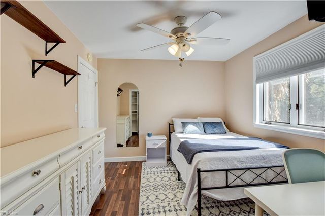 246 Hunts Neck RD, Poquoson, VA 23662