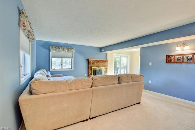 246 Hunts Neck RD, Poquoson, VA 23662