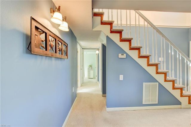 246 Hunts Neck RD, Poquoson, VA 23662