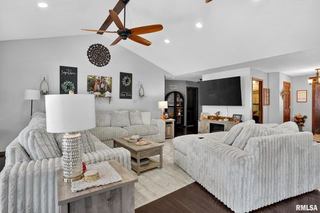 5759 RIVERVIEW Road, Thomson, IL 61285