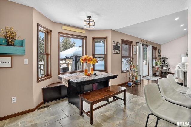 5759 RIVERVIEW Road, Thomson, IL 61285