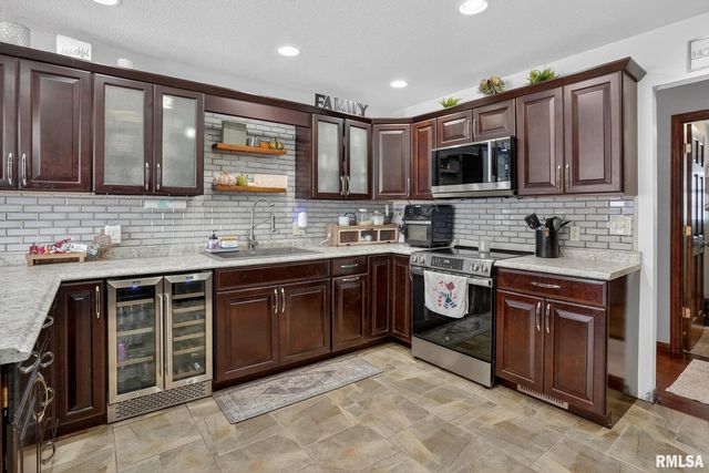 5759 RIVERVIEW Road, Thomson, IL 61285