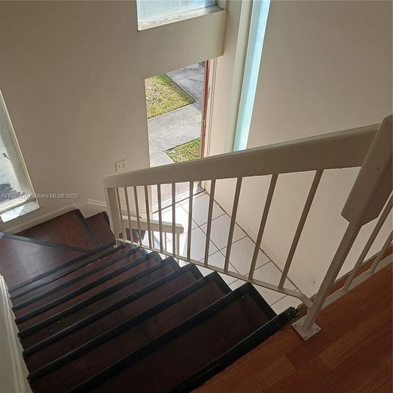 5906 NW 21st St 46-E, Lauderhill, FL 33313