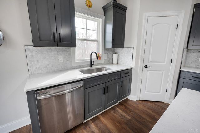 1324 Gladden Circle, Forest, VA 24551