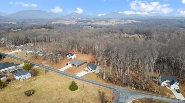 1324 Gladden Circle, Forest, VA 24551