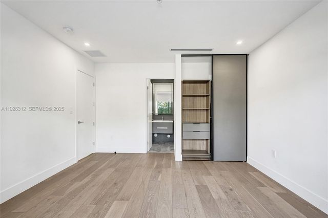 200 Sunrise Dr 200A, Key Biscayne, FL 33149