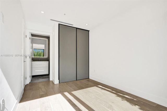 200 Sunrise Dr 200A, Key Biscayne, FL 33149