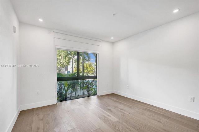 200 Sunrise Dr 200A, Key Biscayne, FL 33149