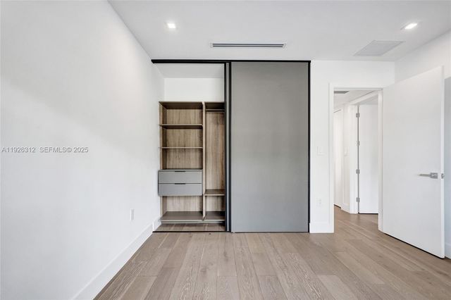 200 Sunrise Dr 200A, Key Biscayne, FL 33149