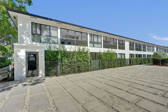 200 Sunrise Dr 200A, Key Biscayne, FL 33149