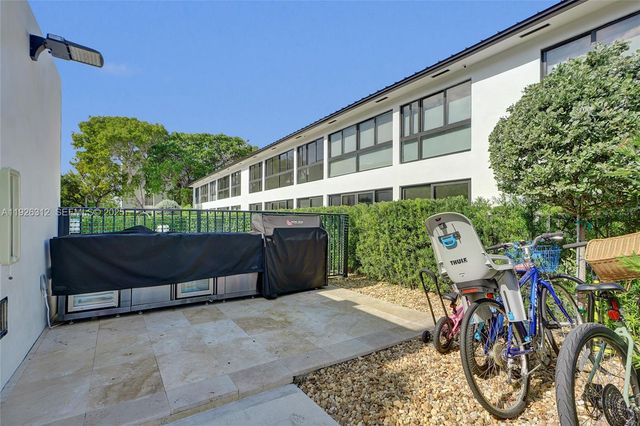 200 Sunrise Dr 200A, Key Biscayne, FL 33149