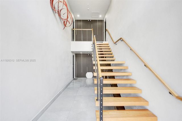 200 Sunrise Dr 200A, Key Biscayne, FL 33149