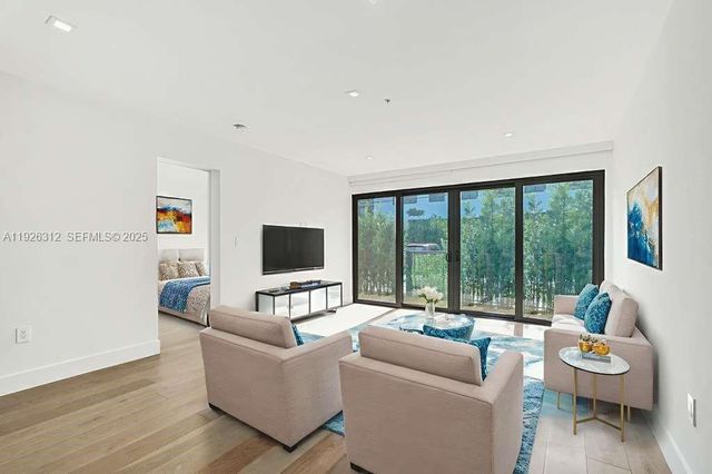 200 Sunrise Dr 200A, Key Biscayne, FL 33149