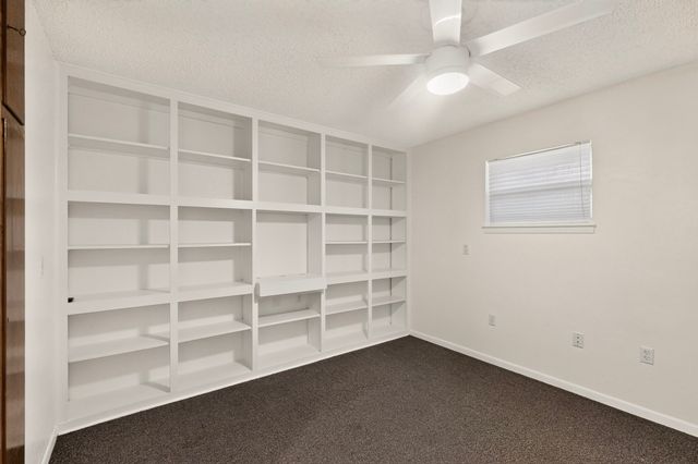 1702 Surrey Circle, Grand Prairie, TX 75050