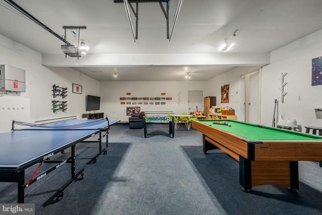 2127 WARWICK CIR, Tobyhanna, PA 18466