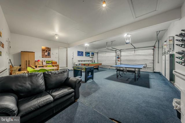 2127 WARWICK CIR, Tobyhanna, PA 18466