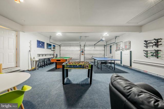 2127 WARWICK CIR, Tobyhanna, PA 18466