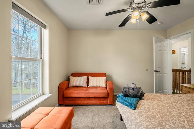 2127 WARWICK CIR, Tobyhanna, PA 18466