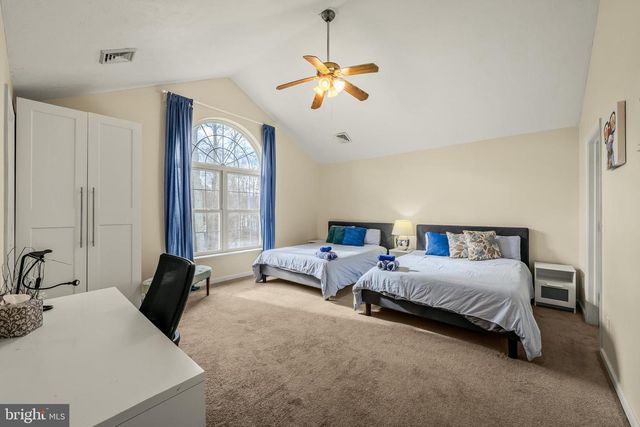 2127 WARWICK CIR, Tobyhanna, PA 18466