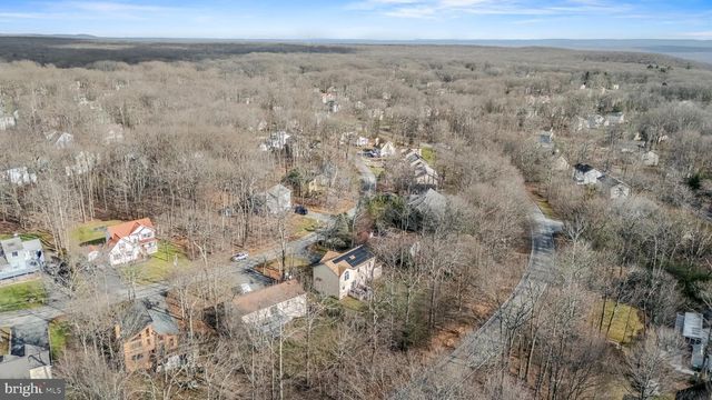 2127 WARWICK CIR, Tobyhanna, PA 18466