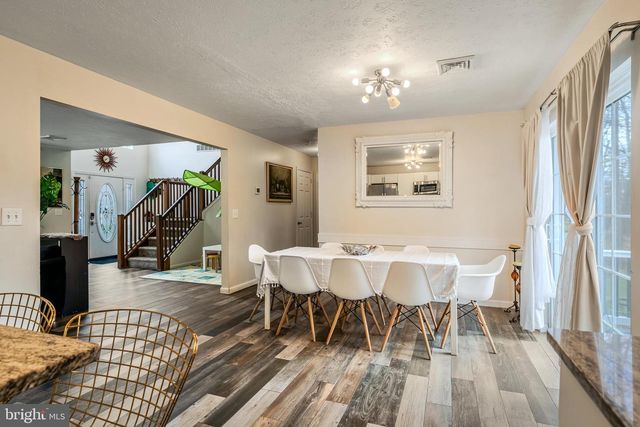 2127 WARWICK CIR, Tobyhanna, PA 18466