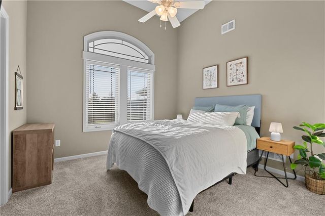 503 NE Legacy Wood Circle, Lee's Summit, MO 64086