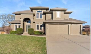 503 NE Legacy Wood Circle, Lee's Summit, MO 64086