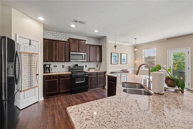 289 Laurelcrest Lane, Dallas, GA 30132