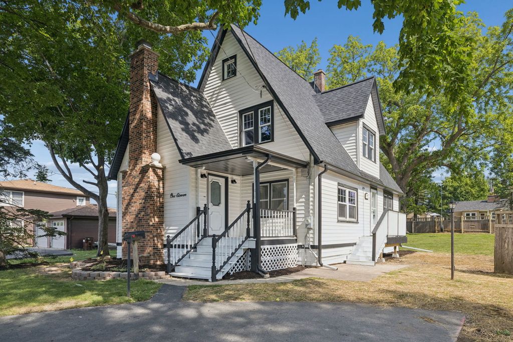 111 Oak Street, New Lenox, IL 60451