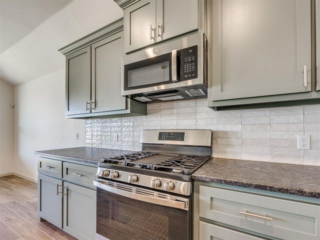 8313 NW 162nd Street, Edmond, OK 73013