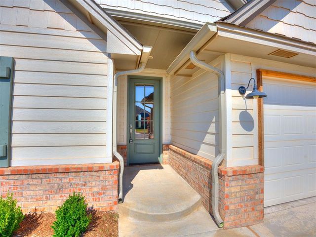 8313 NW 162nd Street, Edmond, OK 73013