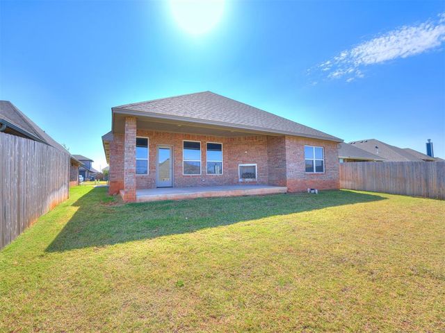 8313 NW 162nd Street, Edmond, OK 73013