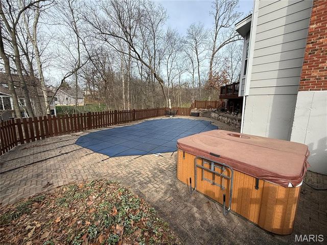 2497 Annapolis Way, St Charles, MO 63303